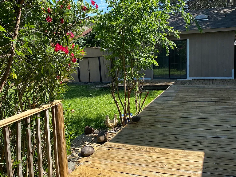 5203 Sutton Ct — Photo 10