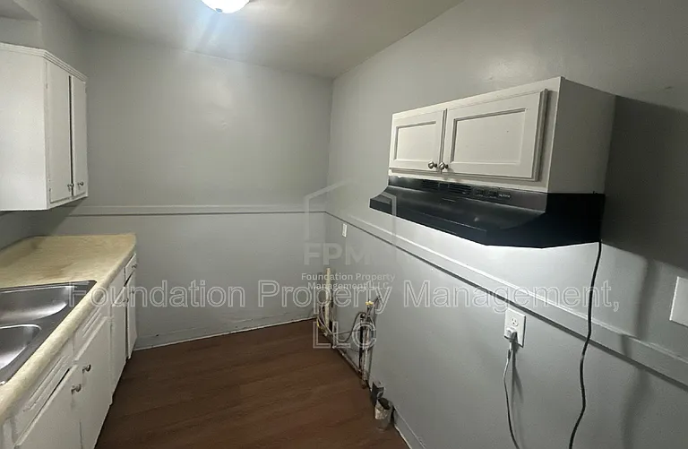 3326 Rosamond Ave — Photo 5