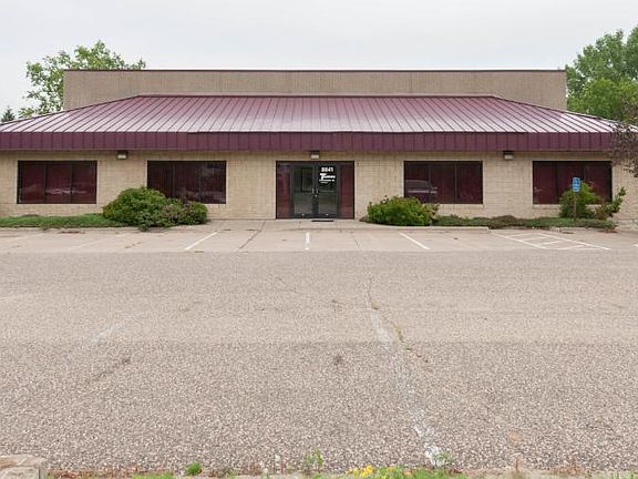 3rd image of 8841 Xylon Ave N