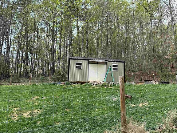 2nd image of 3731 Sunflower Rd