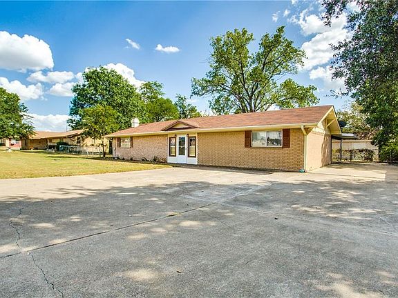 2nd image of 704 Stadium Dr
