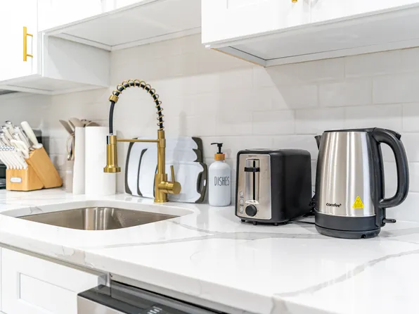 258 Clerk Street image 15 of 21