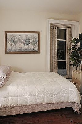 5th image of 330 W 108th St APT 6