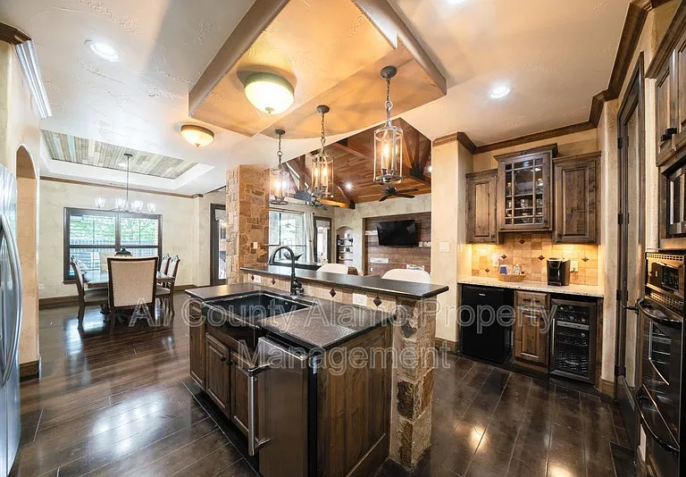 303 Schneider St — Photo 22