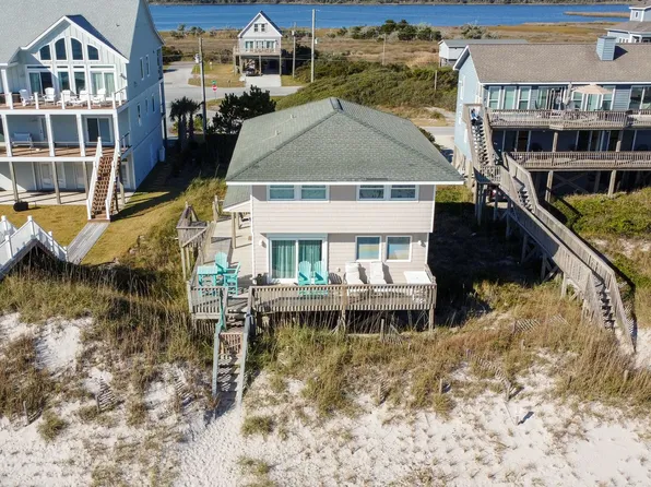 110 Topsail Rd, North Topsail Beach, NC 28460