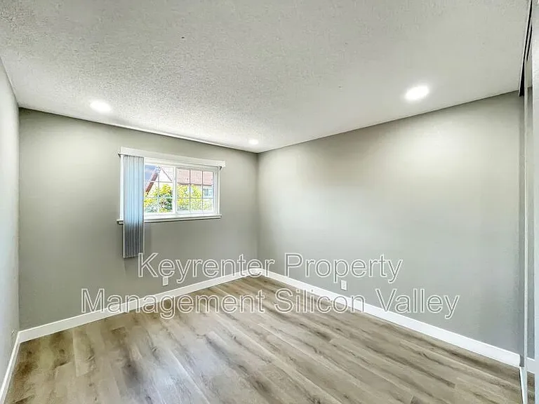 1806 Blackmore Ct — Photo 21