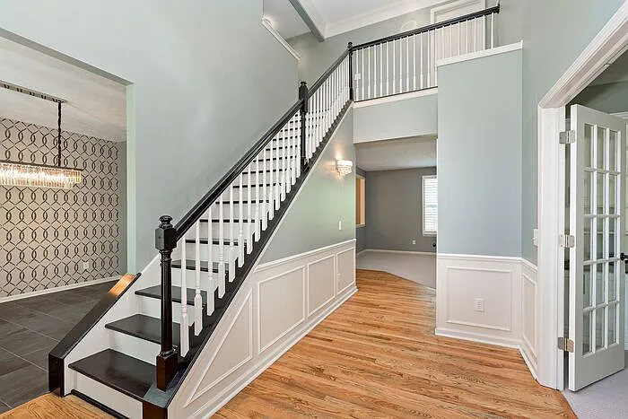 6 bed, 3.5 bath, 4298 sqft, $4,250 — Photo 3