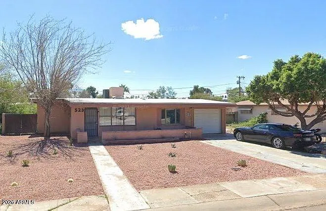 3 bed, 1661 sqft, $3,000 — Photo 1