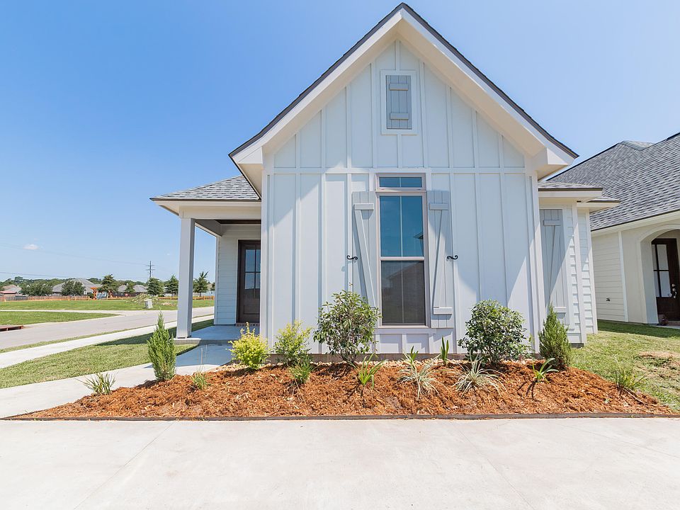 1st image of 101 Harvey Cay Ln