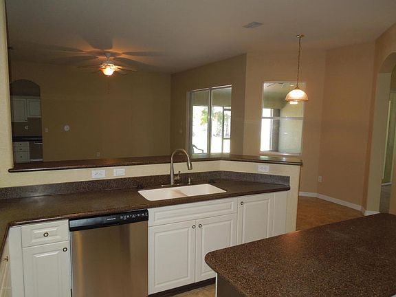 3rd image of 4679 Chastain Dr