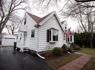 24 Frontenac Hts, Rochester, NY 14617