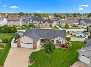 6 Anthony Ct, Washington, IL 61571
