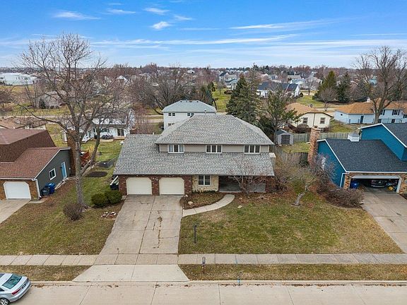 3rd image of 1470 Terrace Park Dr