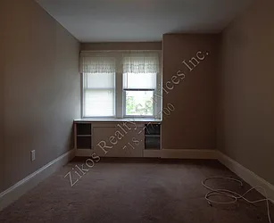 Rented by Zikos Realty Services