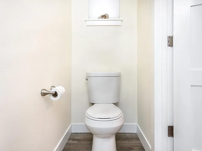1517 SE Camano Dr — Photo 15