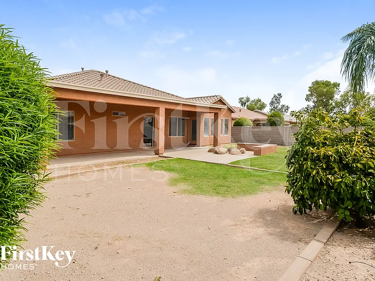 10769 E Marigold Ct — Photo 15