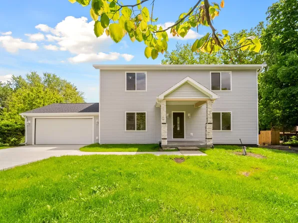 2416 S Woodland Trl, Warsaw, IN 46580