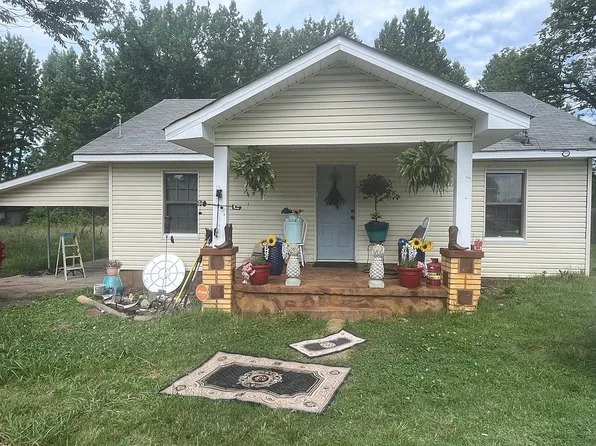 70 S Broadway St, Damascus, AR 72039