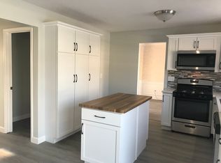 212 Beacon Cir, Bloomington, IL