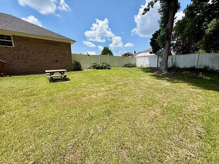1165 Malone Dr — Photo 14