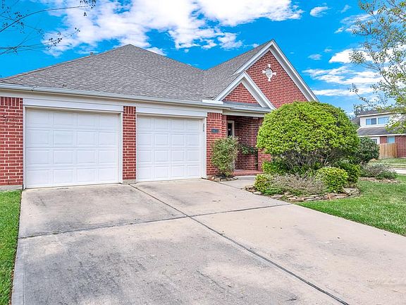 3rd image of 14835 Orange Bloom Ct