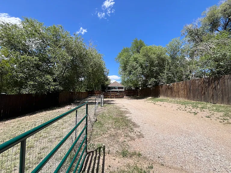 839 E Costilla St #B — Photo 21