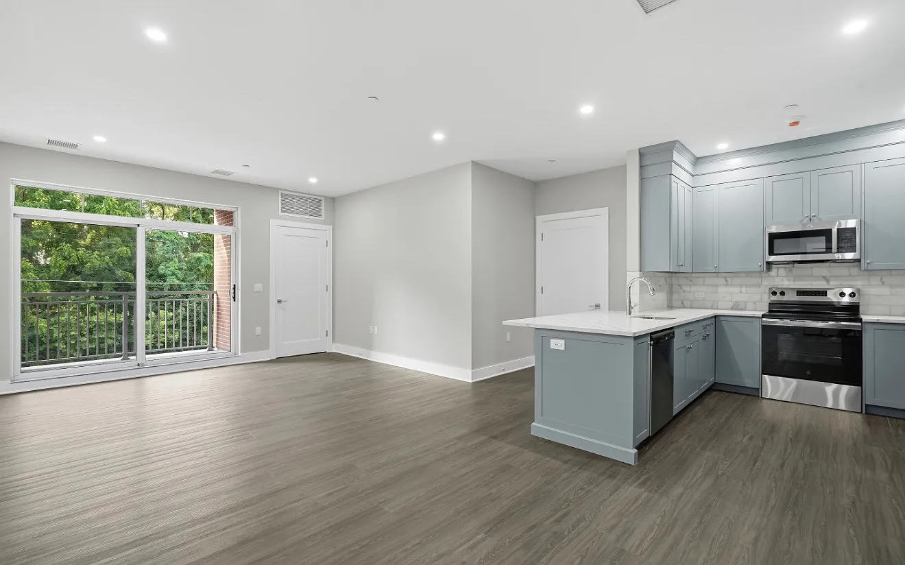 2 bed, 2300 sqft, $3,200 — Photo 1