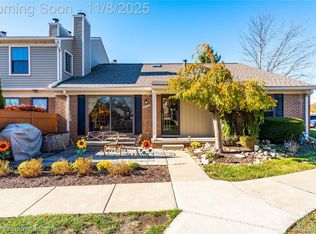 22166 Edgewater, Novi, MI 48375