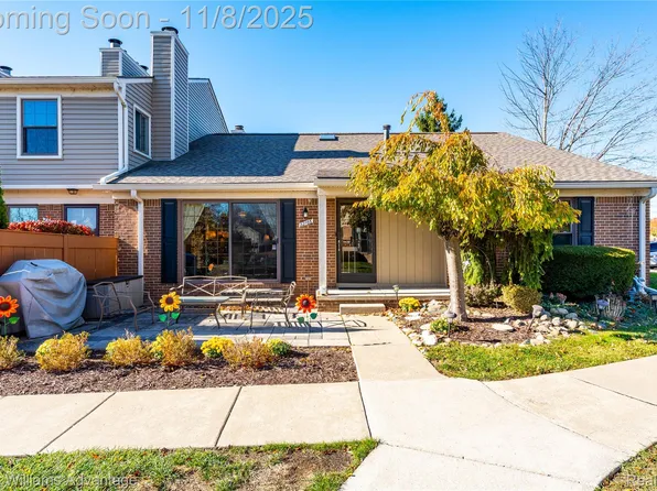 22166 Edgewater, Novi, MI 48375