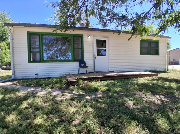 381 W 2nd St, Mission, SD 57555