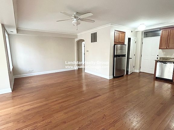 4th image of 2702 W Ainslie St APT 2