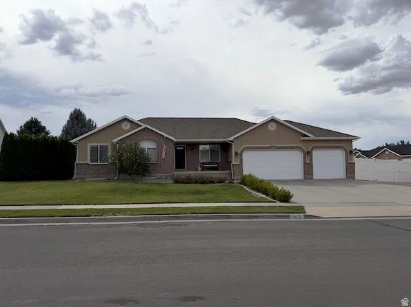 9428 S Sid Cir, South Jordan, UT 84009
