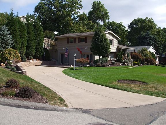 HUGE CORNER LOT WITH LARGE DRIVE FOR ENTIRE FAMILY