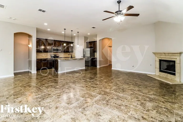6901 Canyon Rim Dr — Photo 4