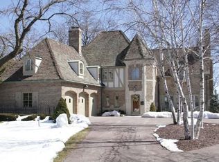 6960 N Barnett Ln, Milwaukee, WI 53217
