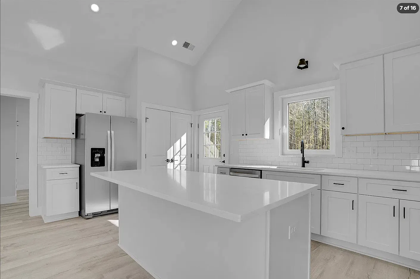 101A Hillcrest Drive - 1 — Photo 4