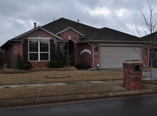 408 Durkee Rd, Yukon, OK 73099