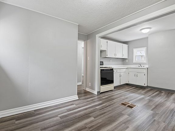 2nd image of 2903 Sussex Ave #2