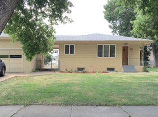3213 S O'Gorman Dr, Sioux Falls, SD 57105