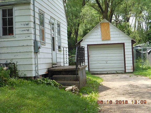 2nd image of 1212 Willard Ave