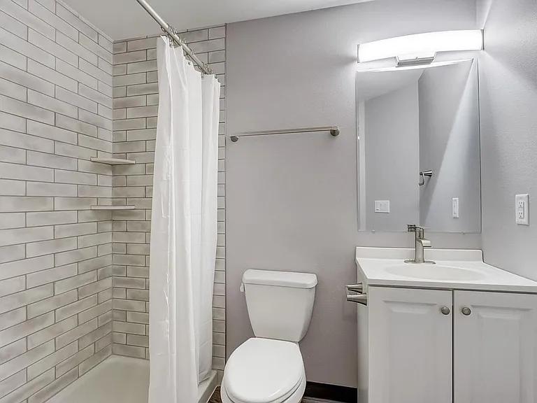 7653 Farmington Way — Photo 18