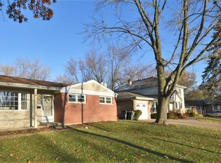 1513 N Ridge Ave, Arlington Heights, IL 60004