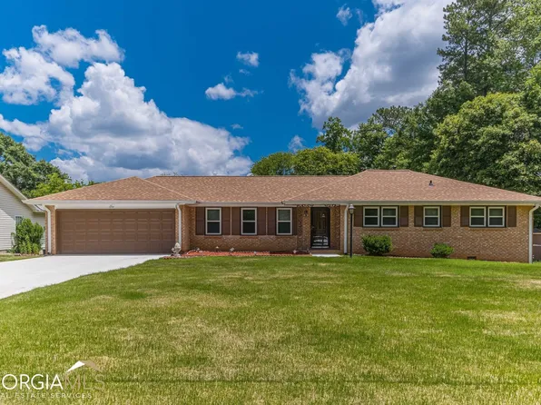 2304 Amber Woods Dr, Snellville, GA 30078