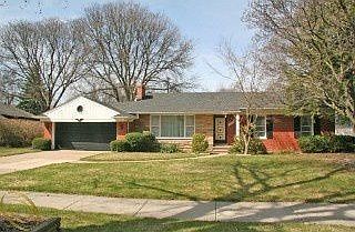 5th image of 31761 Arlington Dr
