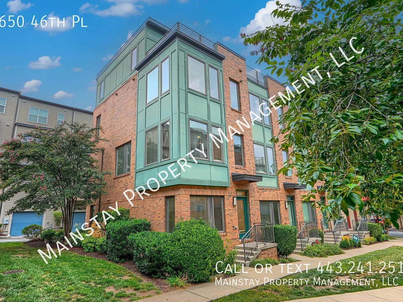 Spacious 3 Bedroom Townhome in Hyattsville Art District! — Photo 1
