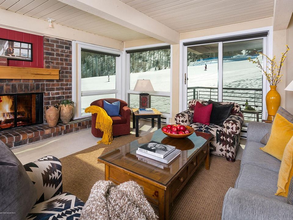 Living Room Views of Assay Hill