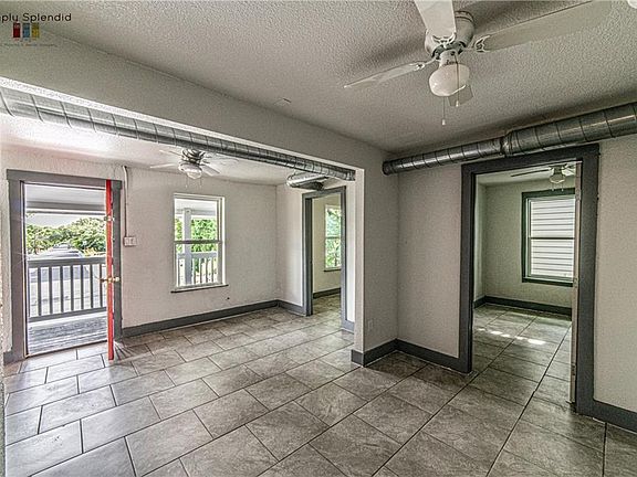 5th image of 2103 Rosewood Ave APT B