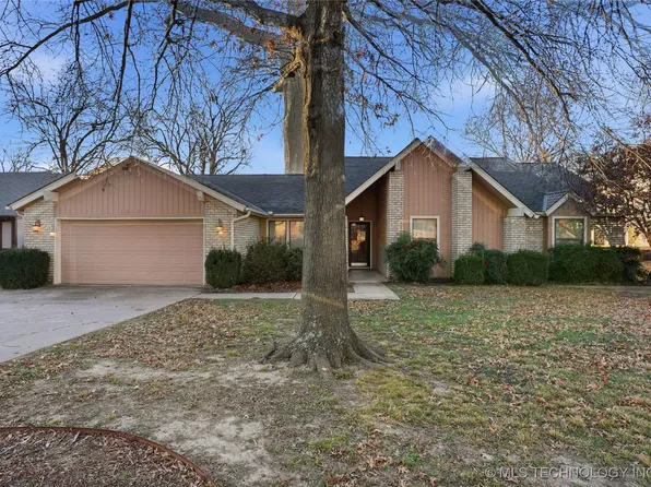 7918 E 87th Ct, Tulsa, OK 74133