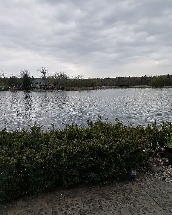 2nd image of 2655 Devonshire Rd