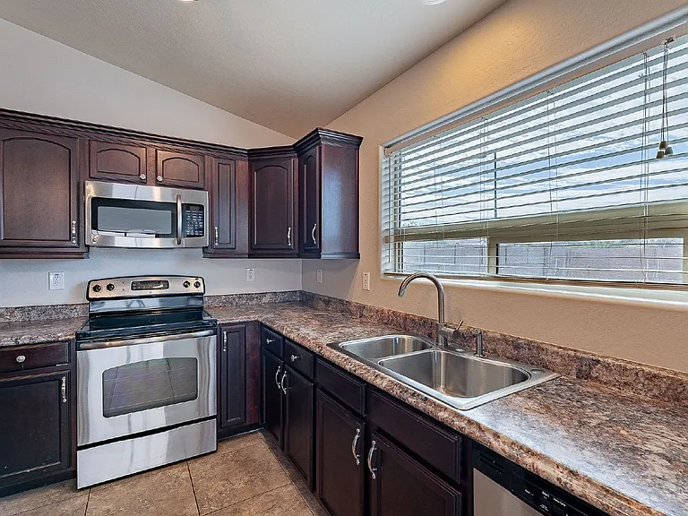 5054 S 235th Dr — Photo 13